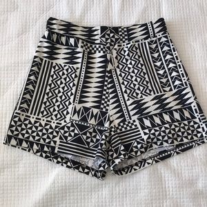High waisted shorts (size xs-s)